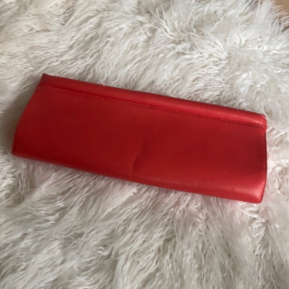 Beautiful leather Walter Steiger clutch - coral - Picture 1 of 3
